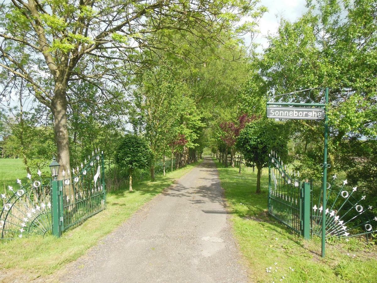 Vakantiehuisjes Landgoed Sonneborghe Kollumerzwaag Dış mekan fotoğraf